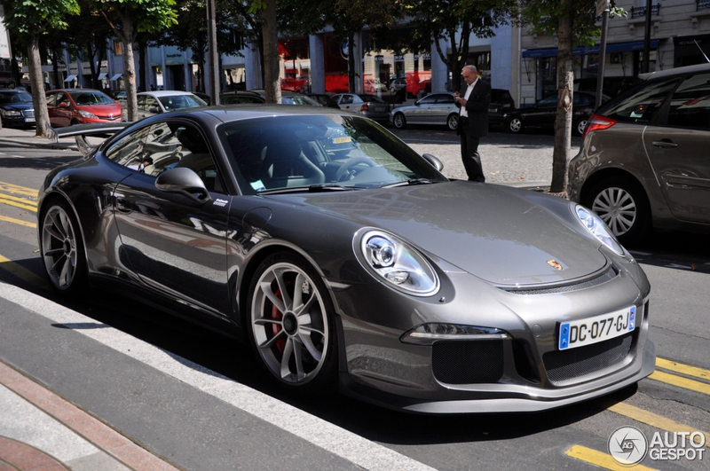 Illustration for article titled Ultimate Modesty: A Fin Deleted His 991 GT3 Wing
